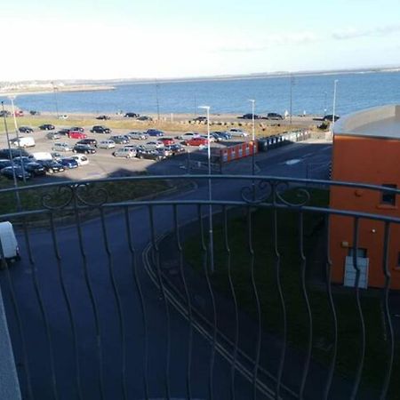 Loft With Views Apartment Galway Bagian luar foto